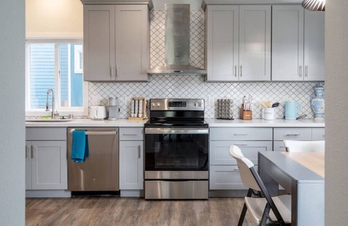 Minor House | 1116 Entire · 6b4b Entire House in Capitol Hill/Central Location