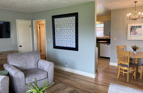 Southeast Salem House | 1123 The 3 Oaks 30 night fully furnished stay at a great price. Full Amenities!