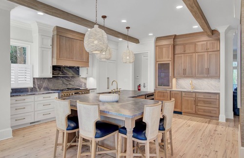 Isle of Palms House | 114 Ocean Boulevard by AvantStay | Beachfront | Infinity Pool!