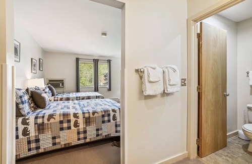 West Bridgewater Hotel | 116 Two Double bed Standard Hotel room
