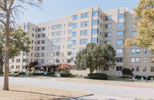 Bartlesville Apartment | 117 Retro Renewed 117 - Hotel Phillips