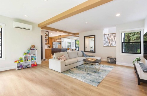 Seattle House | 117 - Spacious & Bright ~ Water View