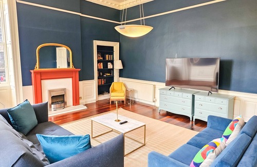 New Town Apartment | 118/2 Hanover Street