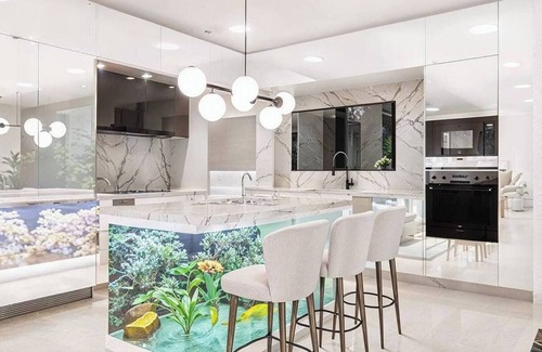 Los Cerros Villa | 11BD complex w/pool & parking, steps from the beach
