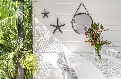 Byron Bay Apartment | 11BR Big Space in the Heart of Byron Bay Sleeps 24