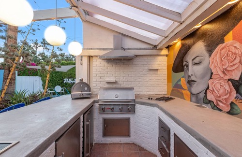 Tahquitz River Estates Villa | 11BR Designer Villa! Poolside Dntwn PS! Sleeps 30