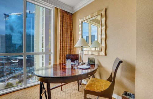Las Vegas Apartment | 11th Flr MGM Signature Studio | Strip View | No Resort Fees!