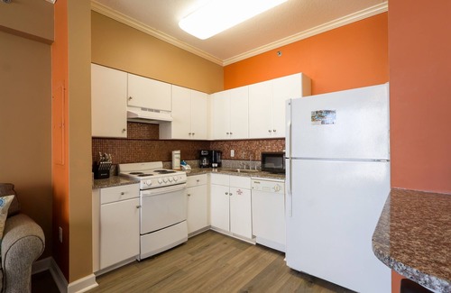 Panama City Beach Condo | 11th Heaven at Shores of Panama Studio w/Full Kitchen/Wash/Dry