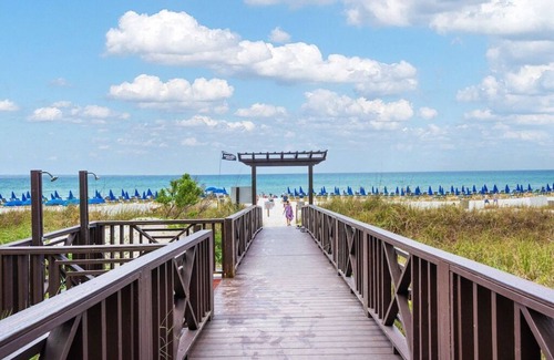 Panama City Beach Condo | 11th Heaven at Shores of Panama Studio w/Full Kitchen/Wash/Dry