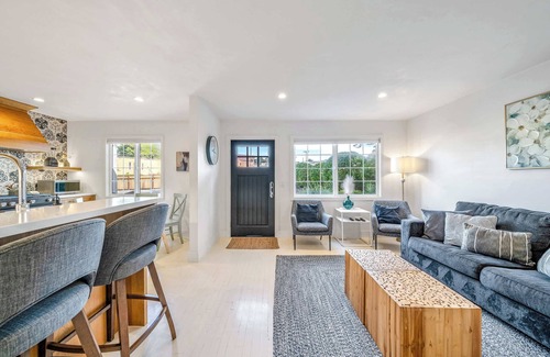 Seaside House | 11th Heaven | Cozy Seaside Home Near Monterey Bay