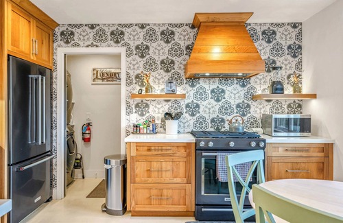 Seaside House | 11th Heaven | Cozy Seaside Home Near Monterey Bay