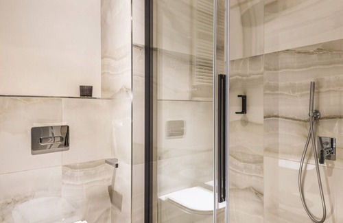Historic Center Apartment | 12 - 24 · Eco Chic Studio - HEPA-UV Germicidal AirPurifer