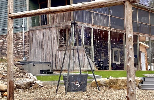 La Follette Cabin | 12 bdrm covered dock, hot tub, cwby pool, sleeps 46, “Mountain Ridge”