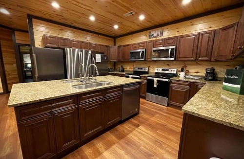Gatlinburg - Pigeon Forge Cabin | 12 bedroom. Private indoor pool. Sleeps 44!