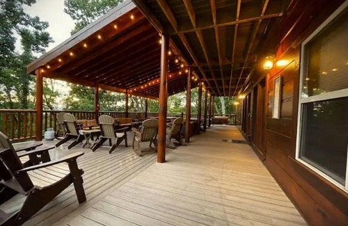 Gatlinburg - Pigeon Forge Cabin | 12 bedroom. Private indoor pool. Sleeps 44!