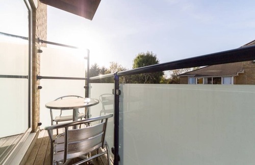 Wimbledon Apartment | 12 Cascades - 1 bedroom apartment