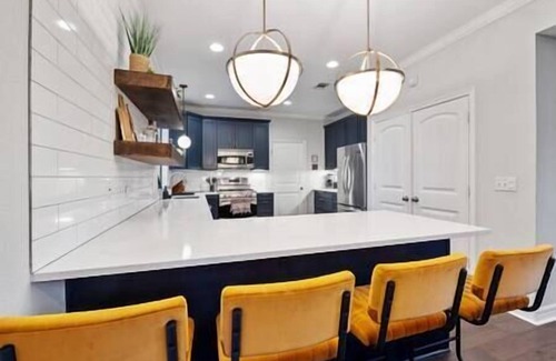 MLK House | 12 Guests - ARCADe - Outdoor Dining - POOL - Grill