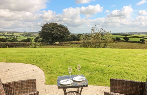 Dobwalls Cottage | 12 HORIZON VIEW, pet friendly, luxury holiday cottage in Dobwalls