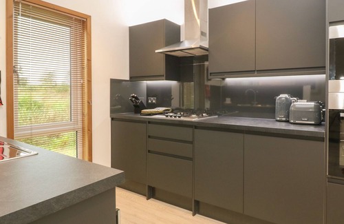 Dobwalls Cottage | 12 MEADOW RETREAT, family friendly, with a garden in Dobwalls