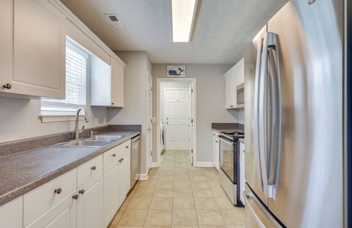 Boiling Spring Lakes House | 12 Mi to Beaches: Dog-Friendly Southport Getaway