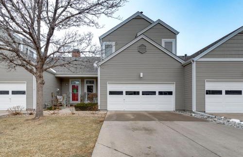 Gateway House | 12 Mi to DIA Cozy Denver Townhome with Fireplace!