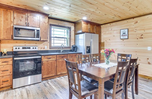 Forest City House | 12 Mi to Tryon International: Forest City Gem!
