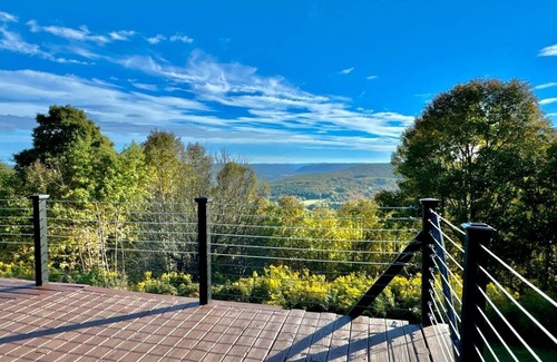 Oneonta Cabin | 12 miles to All Star Village, 18 miles to Dreams Park