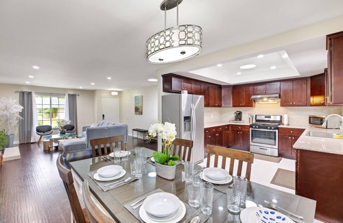 Rowland Heights House | ★12 miles to Disney - Spacious backyard ★