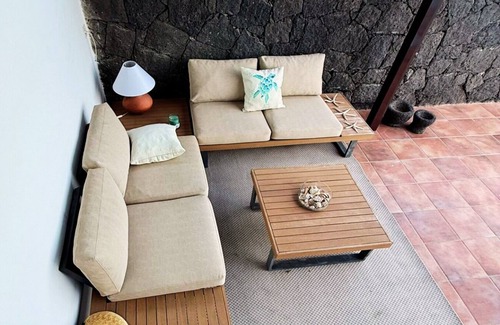 Nazaret Villa | 12 min walk from Lagomar Museum! Ideal to enjoy your pool with your family.