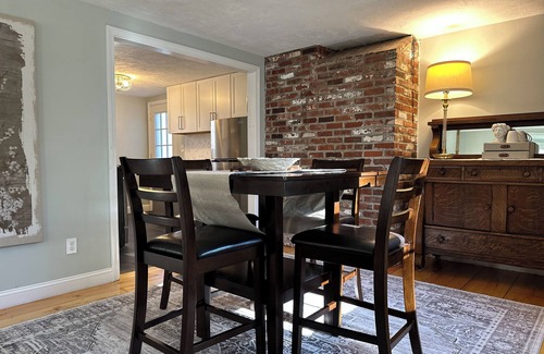 Norwell Apartment | 12 Mins from Beach - A Quiet, Immaculate space