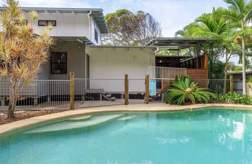 Rainbow Beach House | 12 Naiad Court - Rainbow Shores