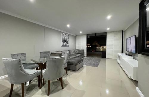 Umhlanga Ridge Apartment | 12 Palm Boulevard Apt, 402 by Where To Go