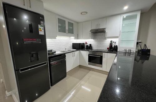 Umhlanga Ridge Apartment | 12 Palm Boulevard Apt, 402 by Where To Go
