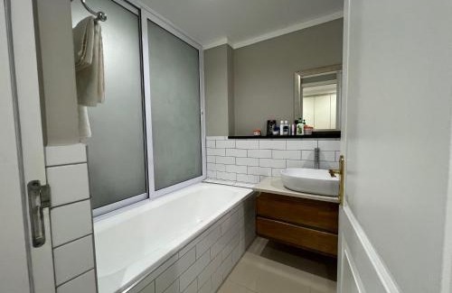Umhlanga Ridge Apartment | 12 Palm Boulevard Apt, 402 by Where To Go