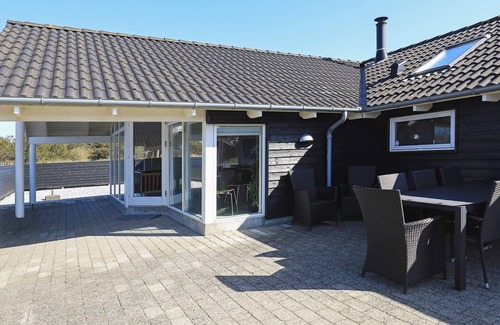 Grønhøj House | 12 person holiday home in Løkken