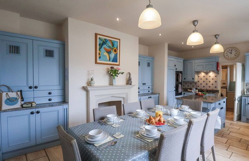 Whitby Cottage | 12 ST HILDA'S, pet friendly, country holiday cottage in Whitby