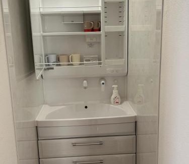 Katsushika Apartment | 120平米 5BR House, Near Ueno and Asakusa, Parking 2间浴室5室1厅 FlowerTea Hotel