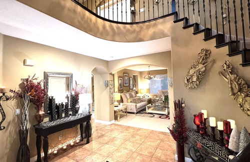 Tracy House | 120 #7 Master 2 queen beds suite beauty private bathroom 40 mins DTSJn