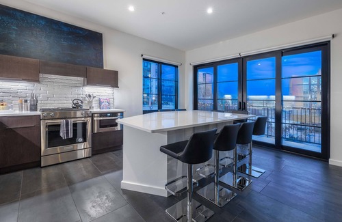 Midtown Hotel | 121 Hotel Buyout by AvantStay | Buyout w/Living Areas & Meeting Room! Sleeps 58