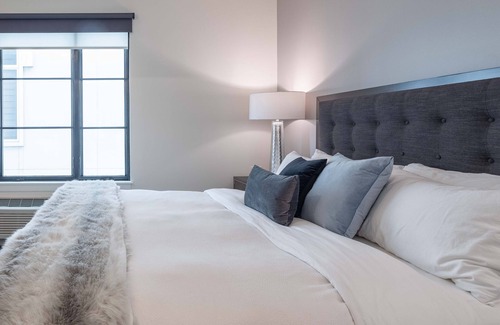 West End Hotel | 121 Hotel by AvantStay | Chic & Modern Superior Suite In Ideal Nashville!