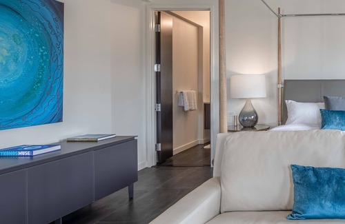 West End Hotel | 121 Hotel by AvantStay | Modern Executive Suite w/Juliet Balcony In Nashville!