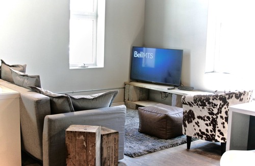 Carberry Apartment | 121 Suite on Main Street