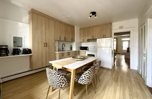 Vieux-Limoilou Condo | 1265 3e Avenue · Super appart avec stationnement à Limoilou