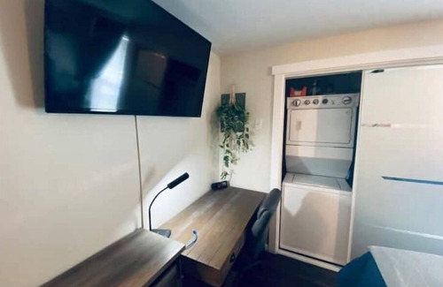 Quincy Condo | #127 condo by large pool/hot tub/Gorge Shuttle-book separately