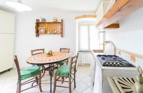 Velva Apartment | 129b - Casa indipendente Velva, borgo e natura a 15km dal mare di Sestri Levante