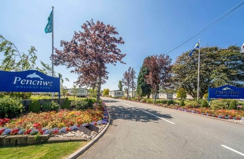 Cross Inn House | 12ft-wide luxury caravan with one double with en suite shower and one twin.