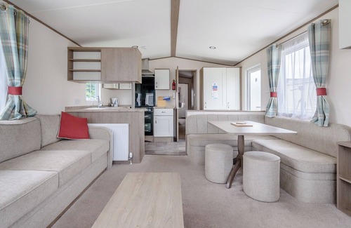Skegness House | 12ft-wide very comfortable and spacious caravan with one double and two twin.