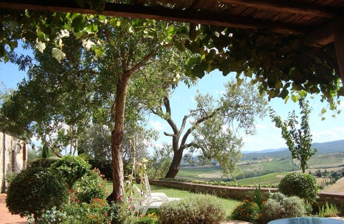 Castellina in Chianti House | 12km North of Siena with a stunning view pool & tenniscourt 3 bedrooms ensuite