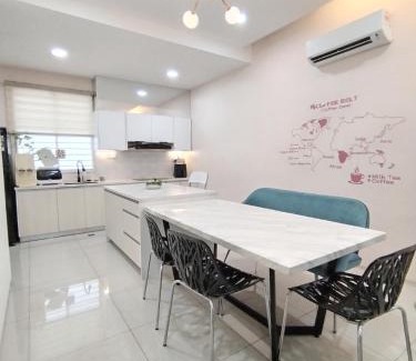 Central Seberang Perai House | 12pax - 3Storey Bukit Minyak Utama Cozy Spacious