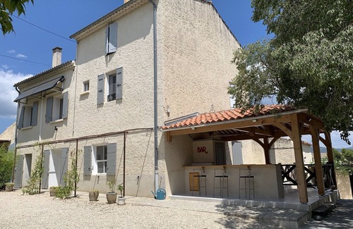 La Roque-d'Antheron House | 12th century house on a former farm